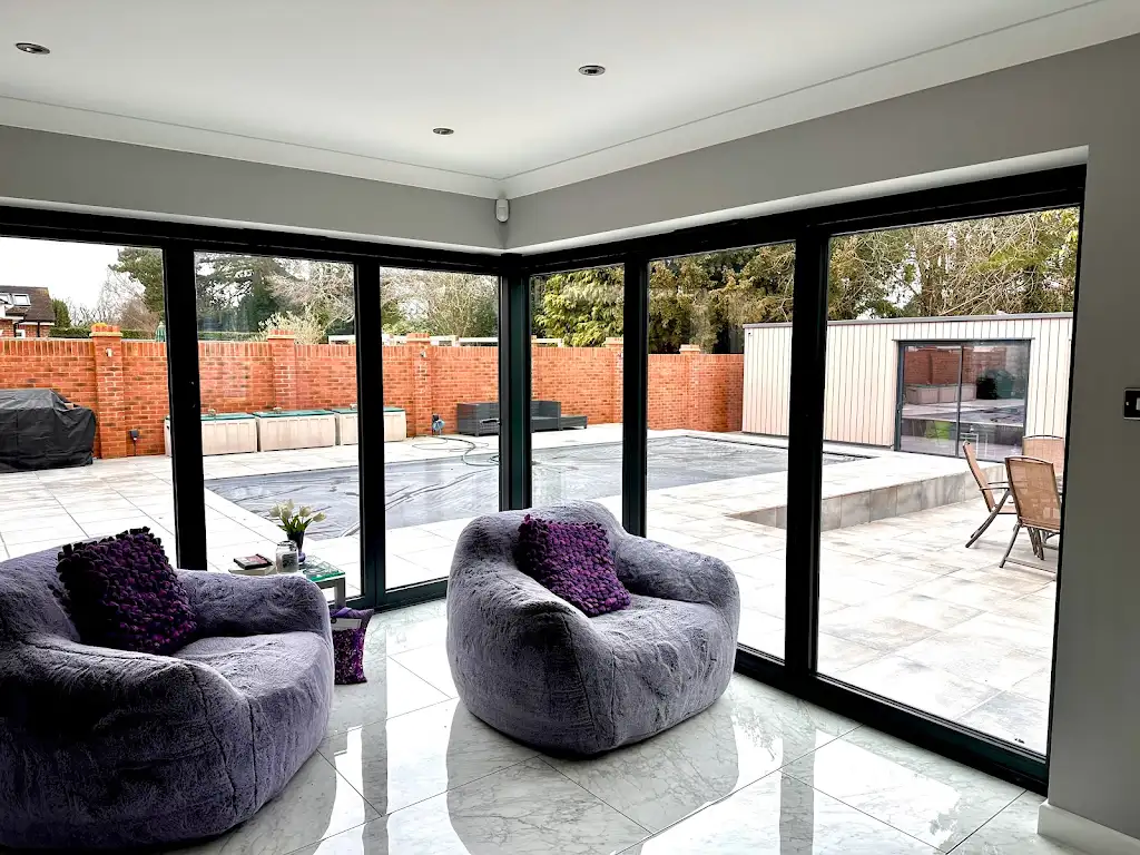 Unifold HI - Corner Bifold Door Installer