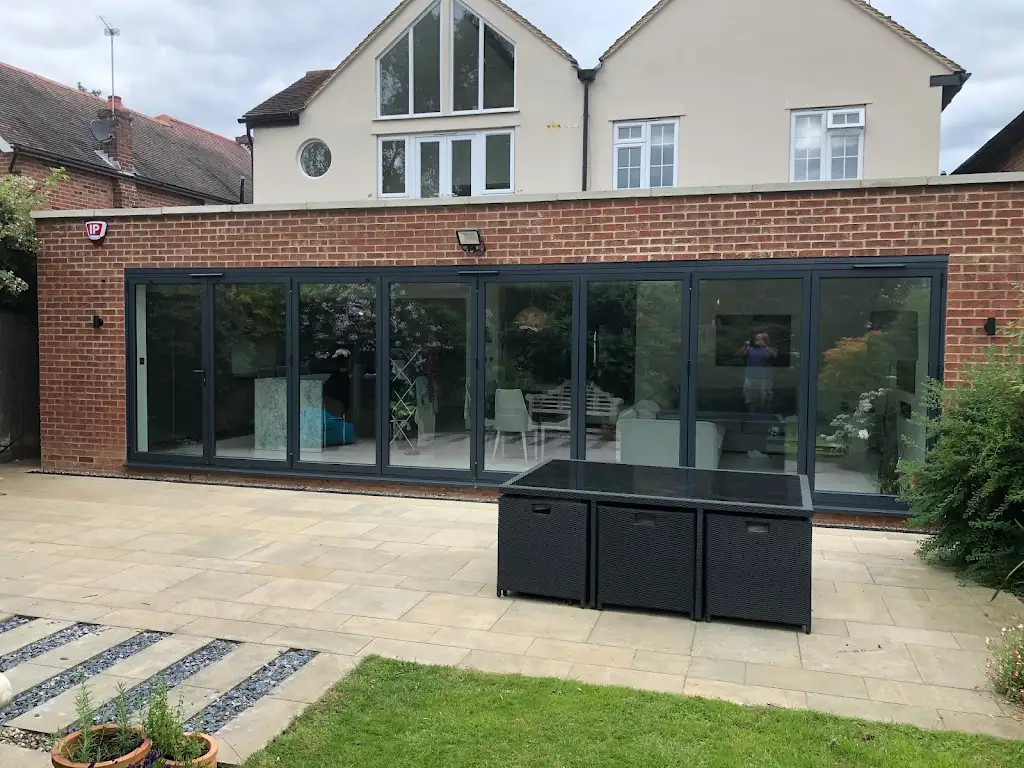Unifold HI - UNIFOLD HI Bifold Doors